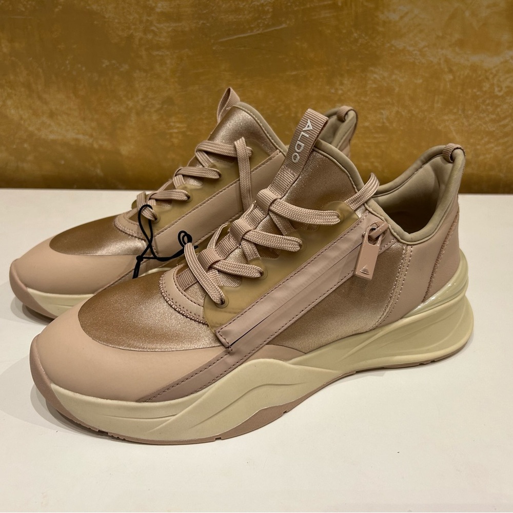 ALDO Labedar light pink Womens sneakers. New-never worn.